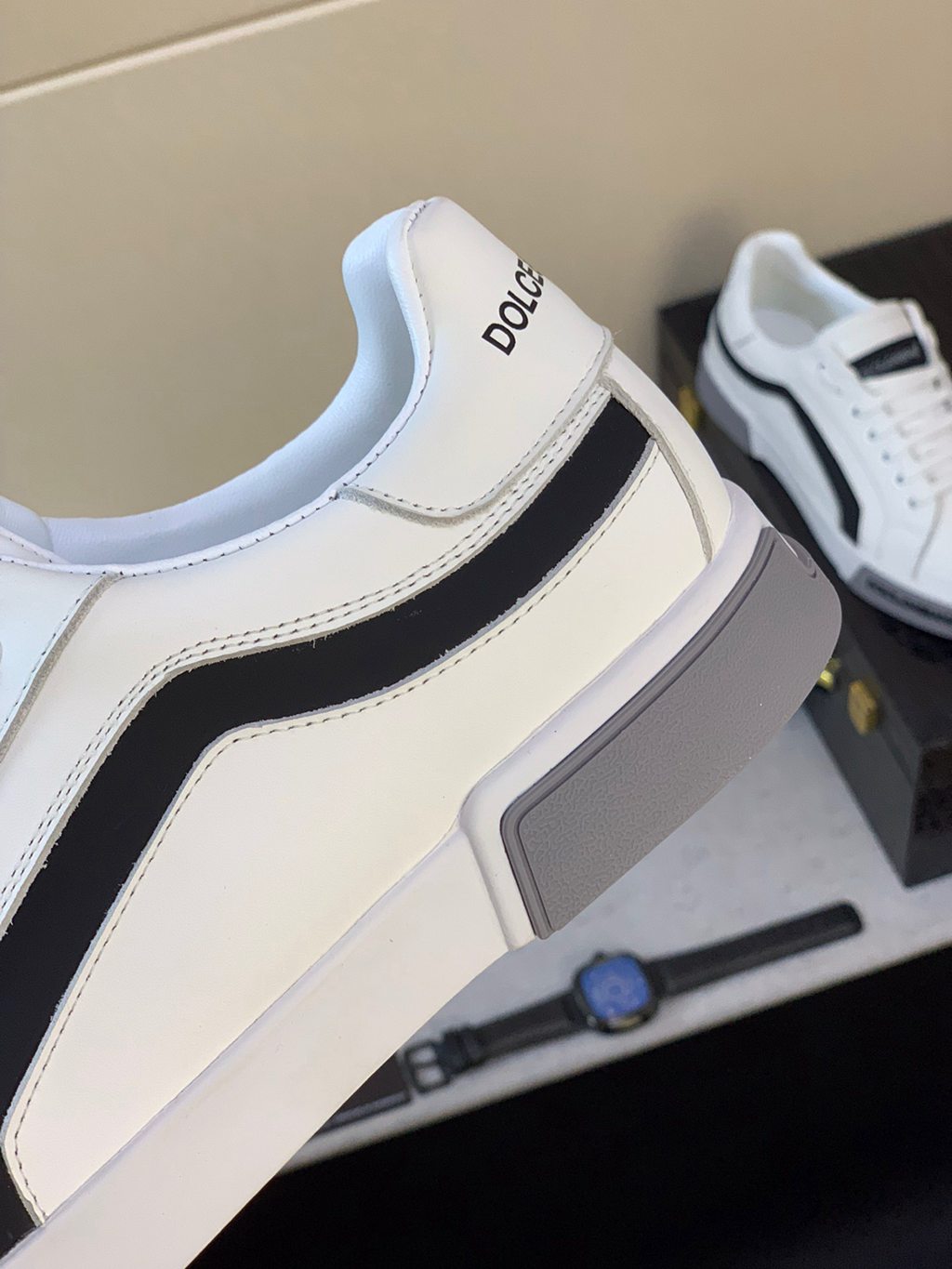 D*G sneaker
